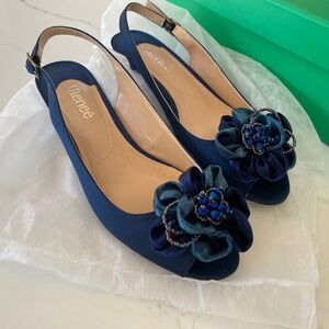 Leonelle Navy Kitten Heel Satin Slingback Sandal 8.5N